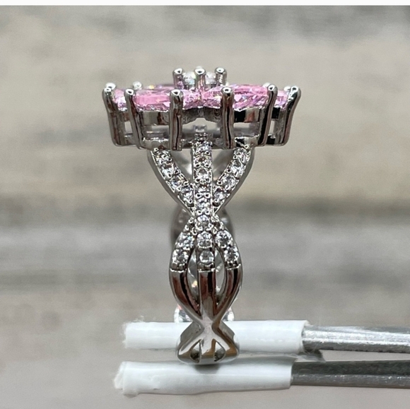Beautiful Statement Flower Pink White Cubic Zirconia Silver Plated Ring Size 5 - Picture 9 of 13